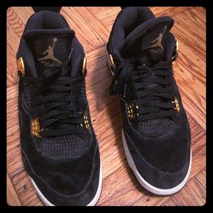Air Jordan 4 Royalty